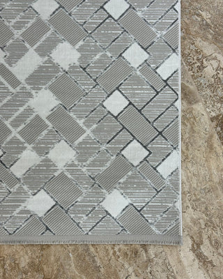 Hera Geometric Patterned Machine Made Carpet Gray