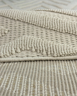 Buklem Zigzag Patterned Machine Made Carpet Beige