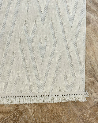 Buklem Zigzag Patterned Machine Made Carpet Cream