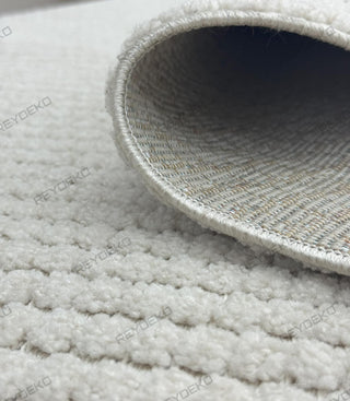 Defne simple pattern machine carpet beige