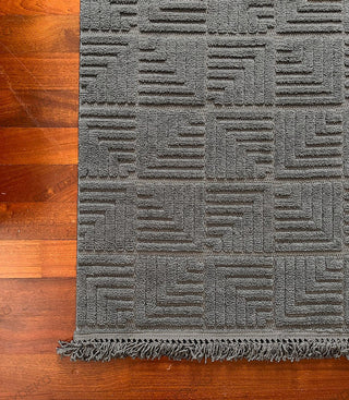 Defne geometric pattern machine carpet anthracite