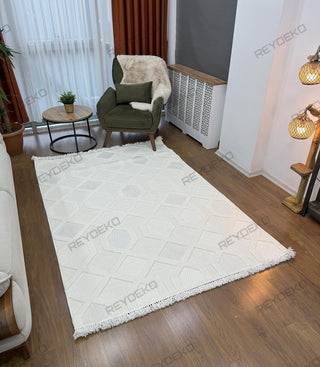 Olivia Geometric Pattern Machine Carpet Cream