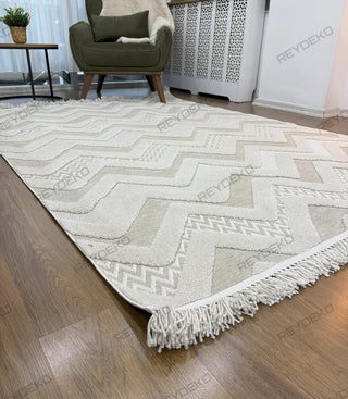 Olivia zigzag pattern machine carpet beige