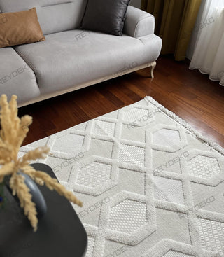 Olivia Geometric Pattern Machine Carpet Cream