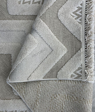 Olivia zigzag pattern machine carpet beige